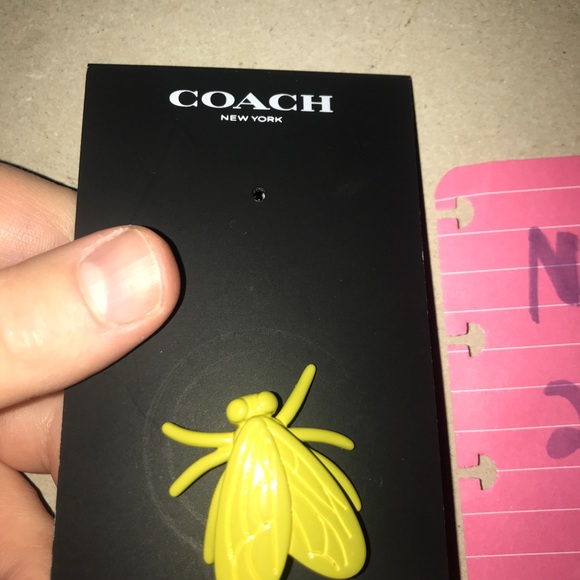 Coach Fly Bug Insect Metal Pin Brooch - Picture 7 of 10